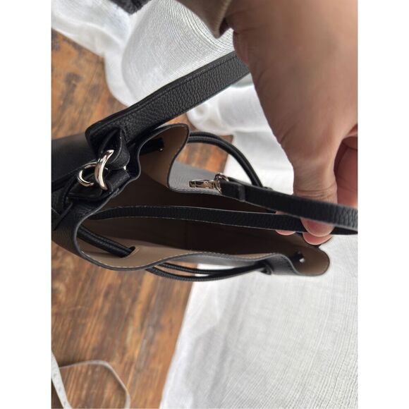 Pebbled Vegan Leather Drawstring Detachable Strap Bucket Bag Black - Picture 8 of 8